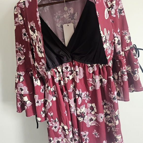 Pokkori Burgundy Floral Print Nursing Blouse Maternity Size MEDIUM Lightweight - Picture 3 of 10